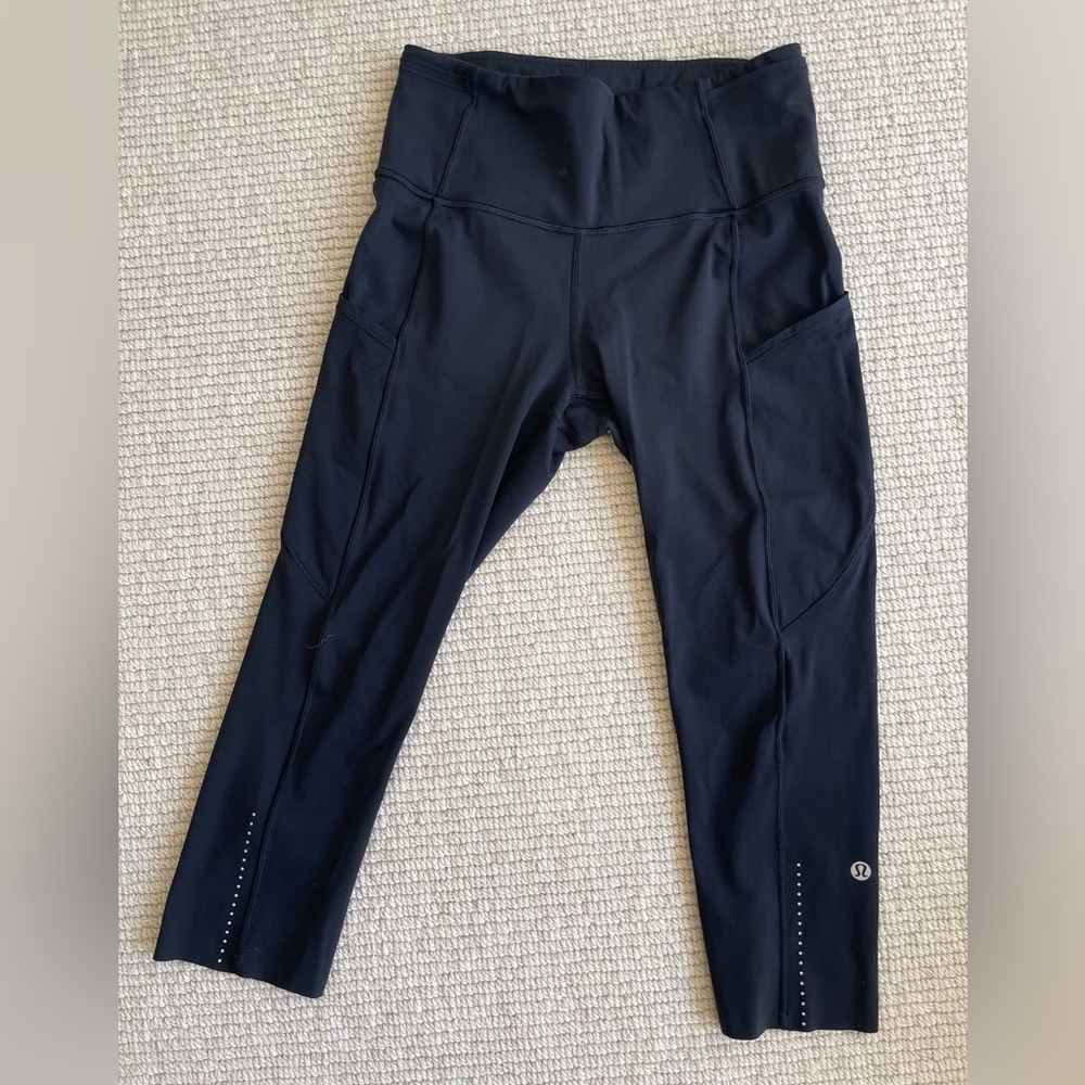 Lululemon 7/8 length running leggings size 6